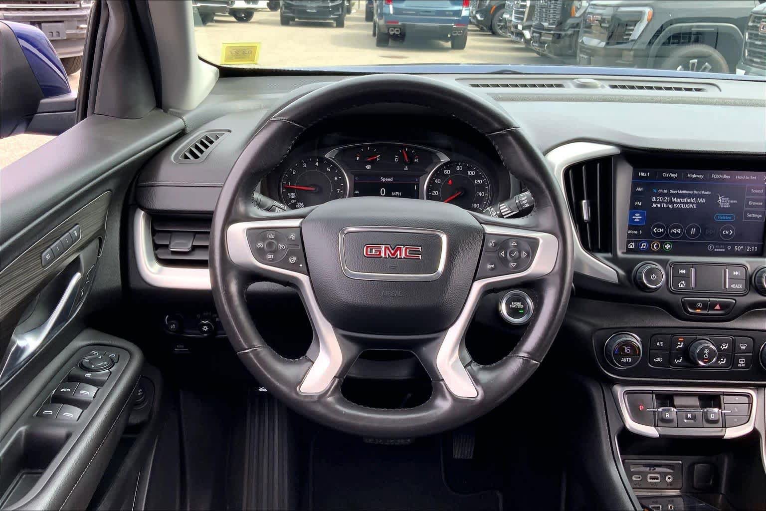 Used 2022 GMC Terrain SLT image 6