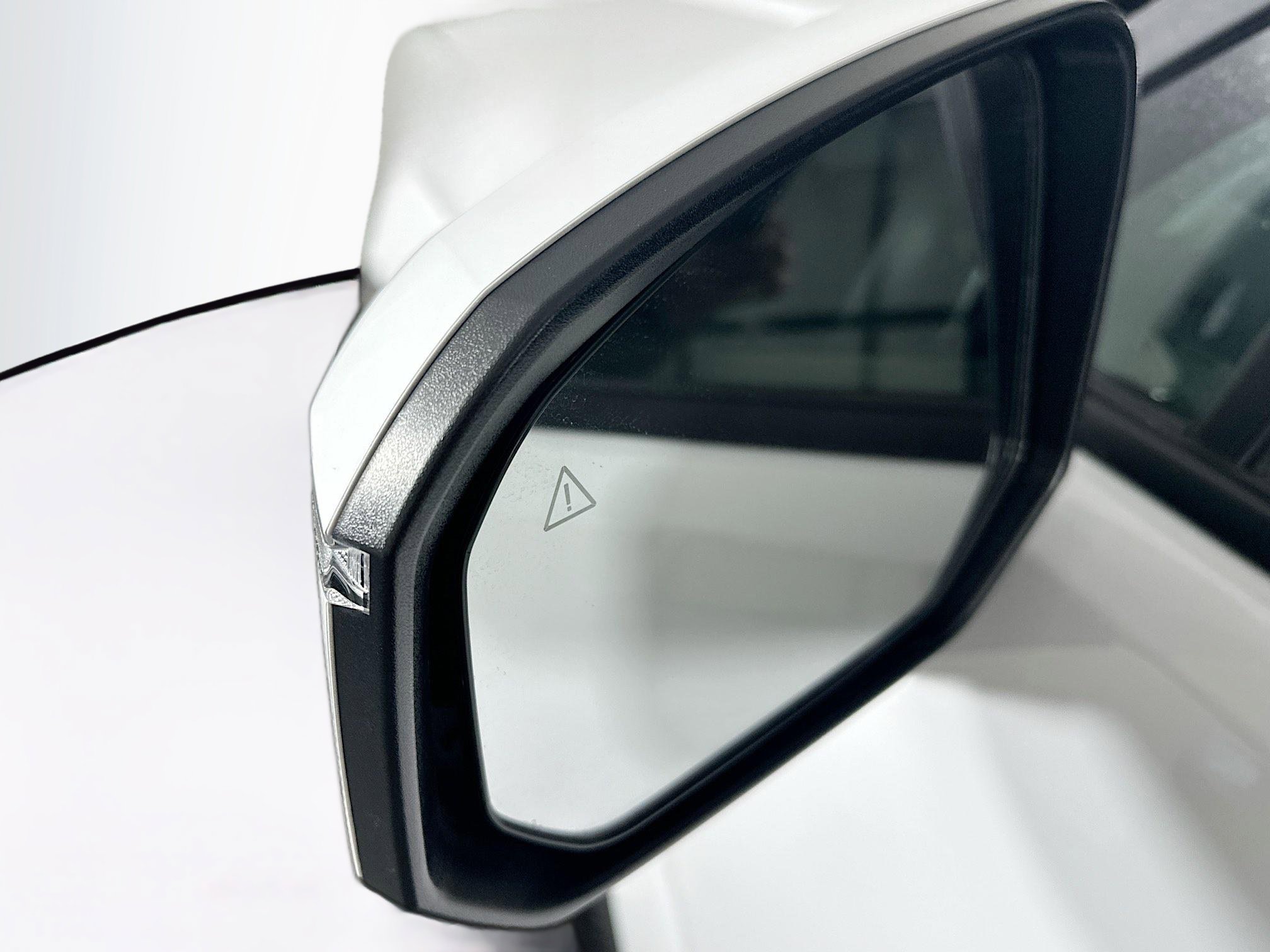 Used 2025 Hyundai Santa Fe SEL image 16
