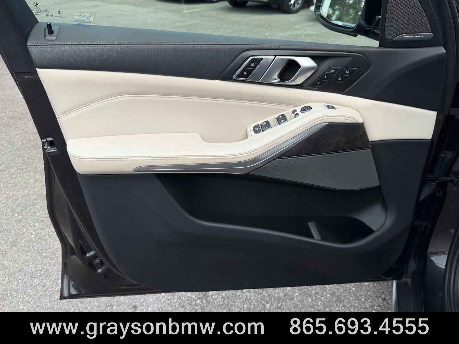 Used 2023 BMW X5 xDrive40i w/ Executive Package AWD/4WD image 14