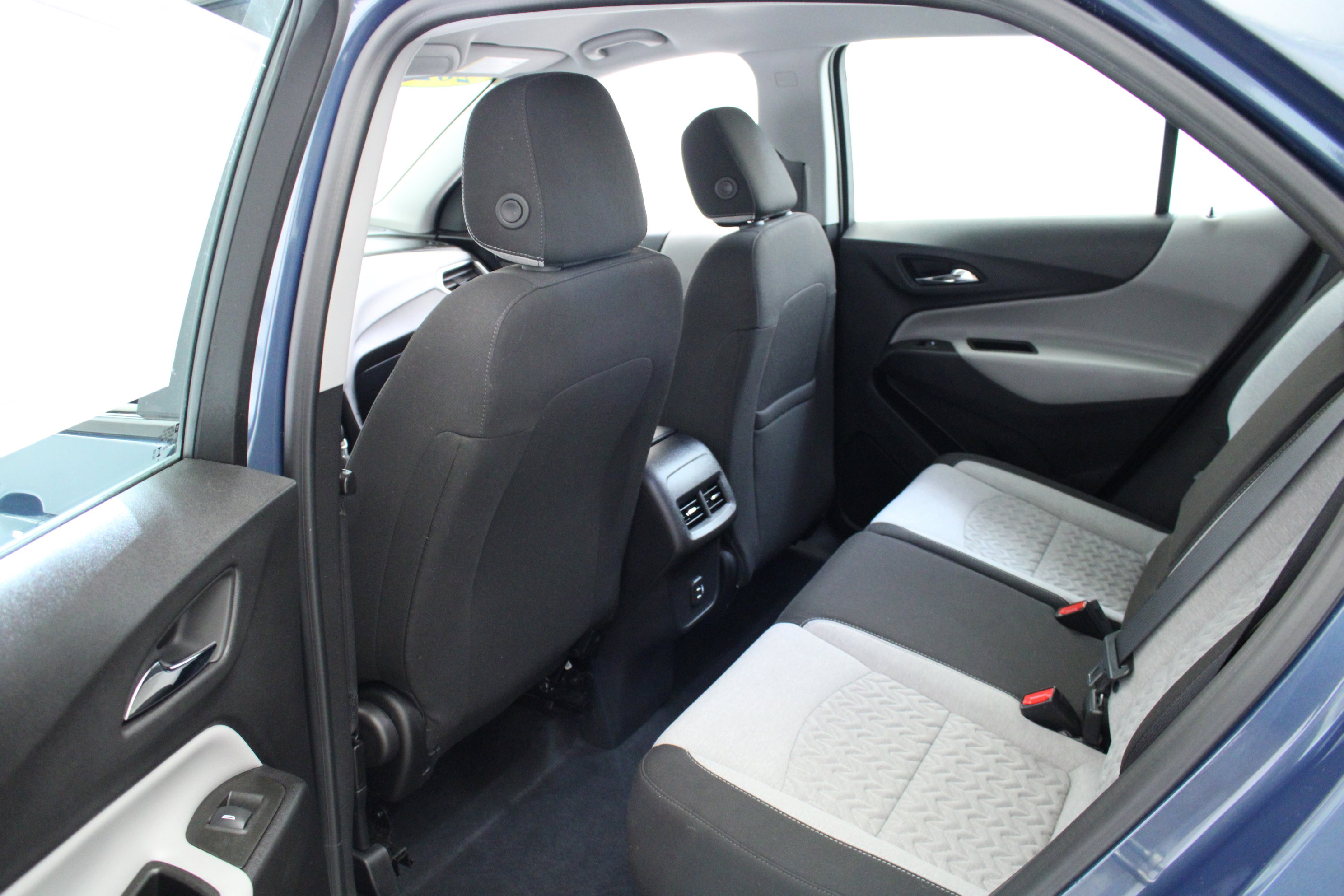 Used 2024 Chevrolet Equinox LS AWD/4WD image 25