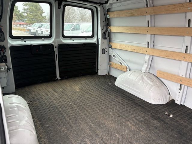 Used 2024 GMC Savana 2500 w/ Driver Convenience Package image 14