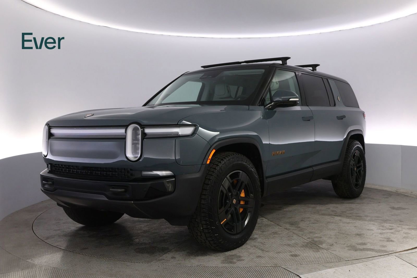 Used 2025 Rivian R1S Premium image 2