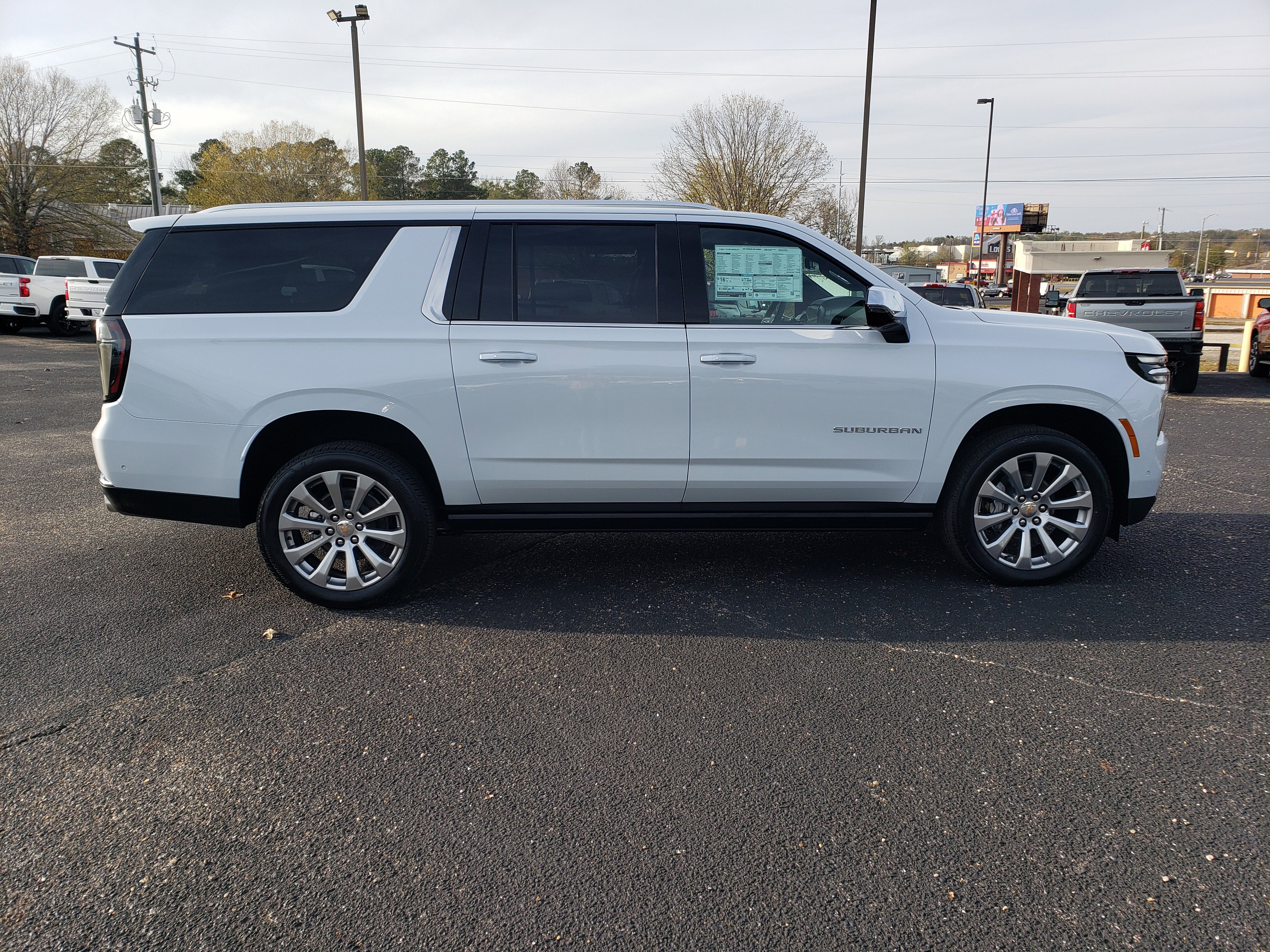 New 2026 Chevrolet Suburban Premier image 5