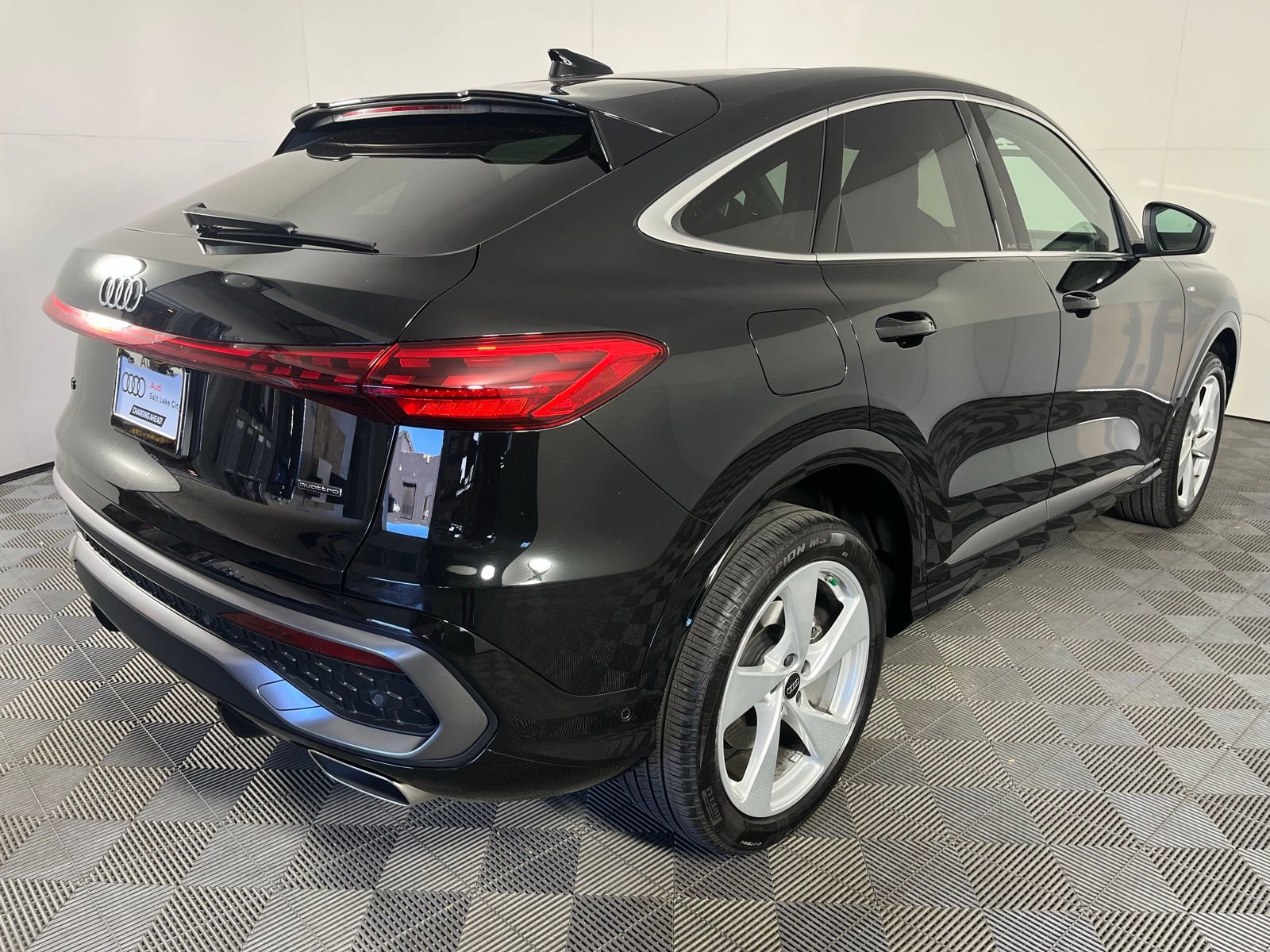 Certified 2025 Audi Q5 Premium Plus w/ Premium Plus image 10