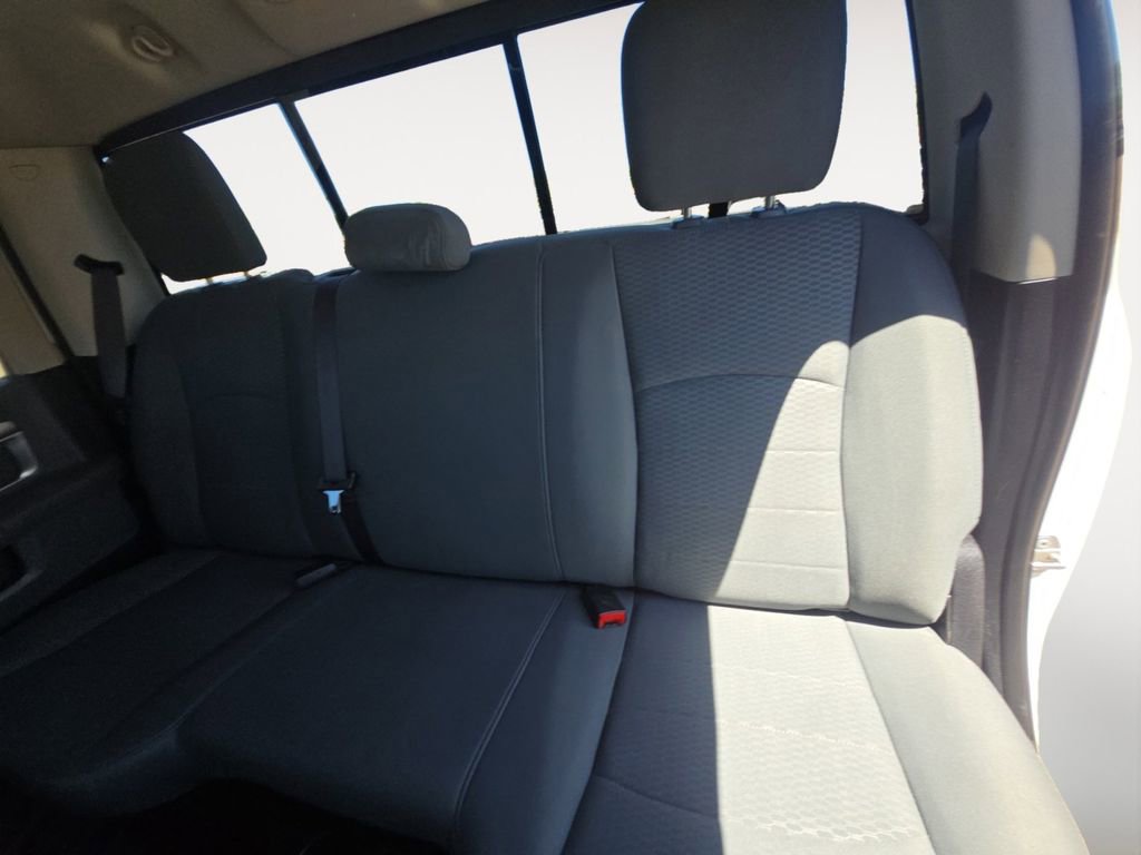 Used 2016 RAM 1500 Classic SLT AWD/4WD image 13