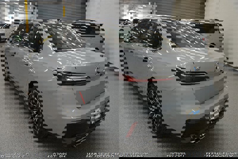 Used 2023 BMW 760i xDrive w/ Parking Assistance Package image 11