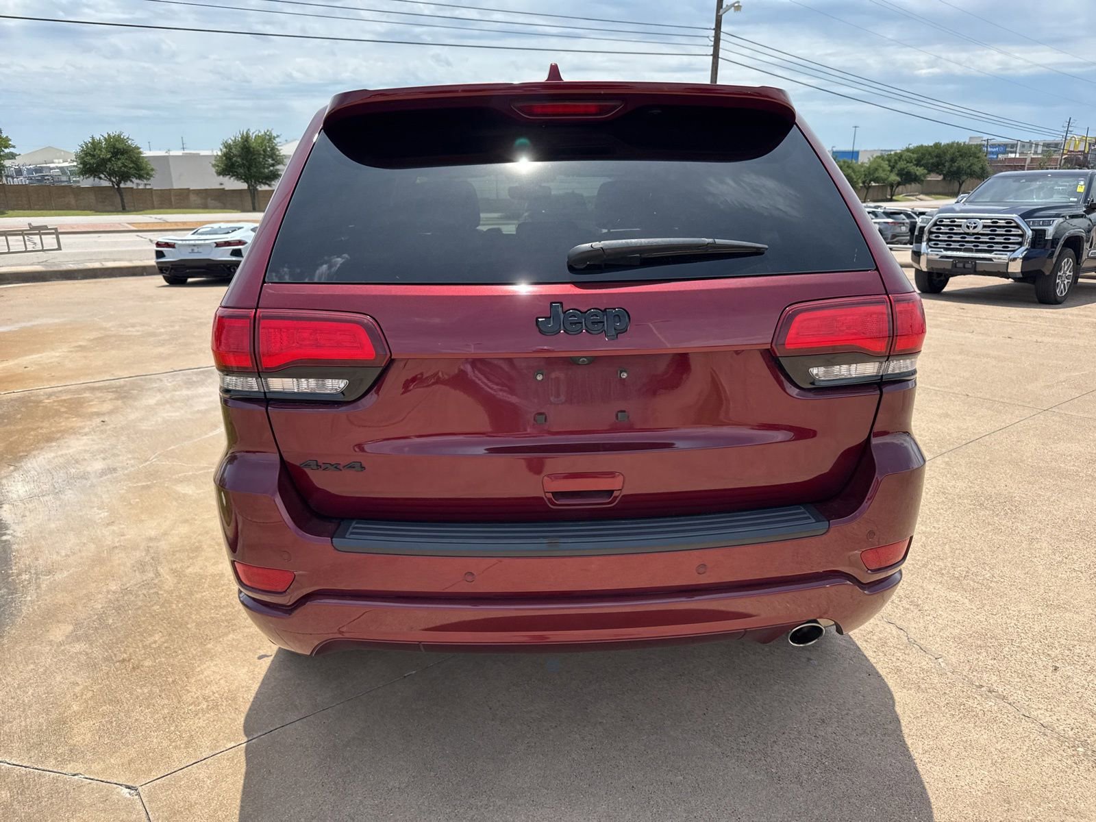 Used 2020 Jeep Grand Cherokee Altitude AWD/4WD image 6