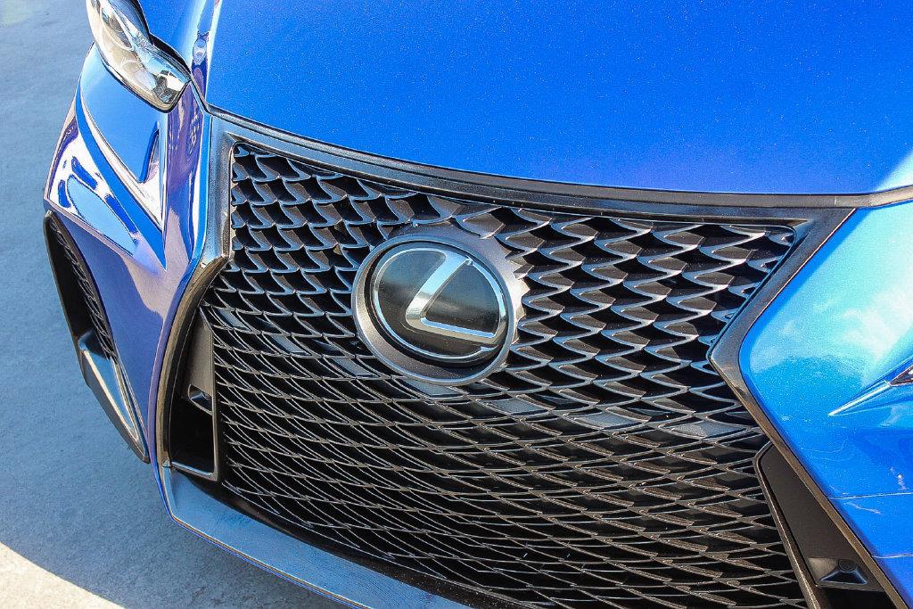 Used 2020 Lexus IS 350 F Sport w/ F Sport Package RWD image 6