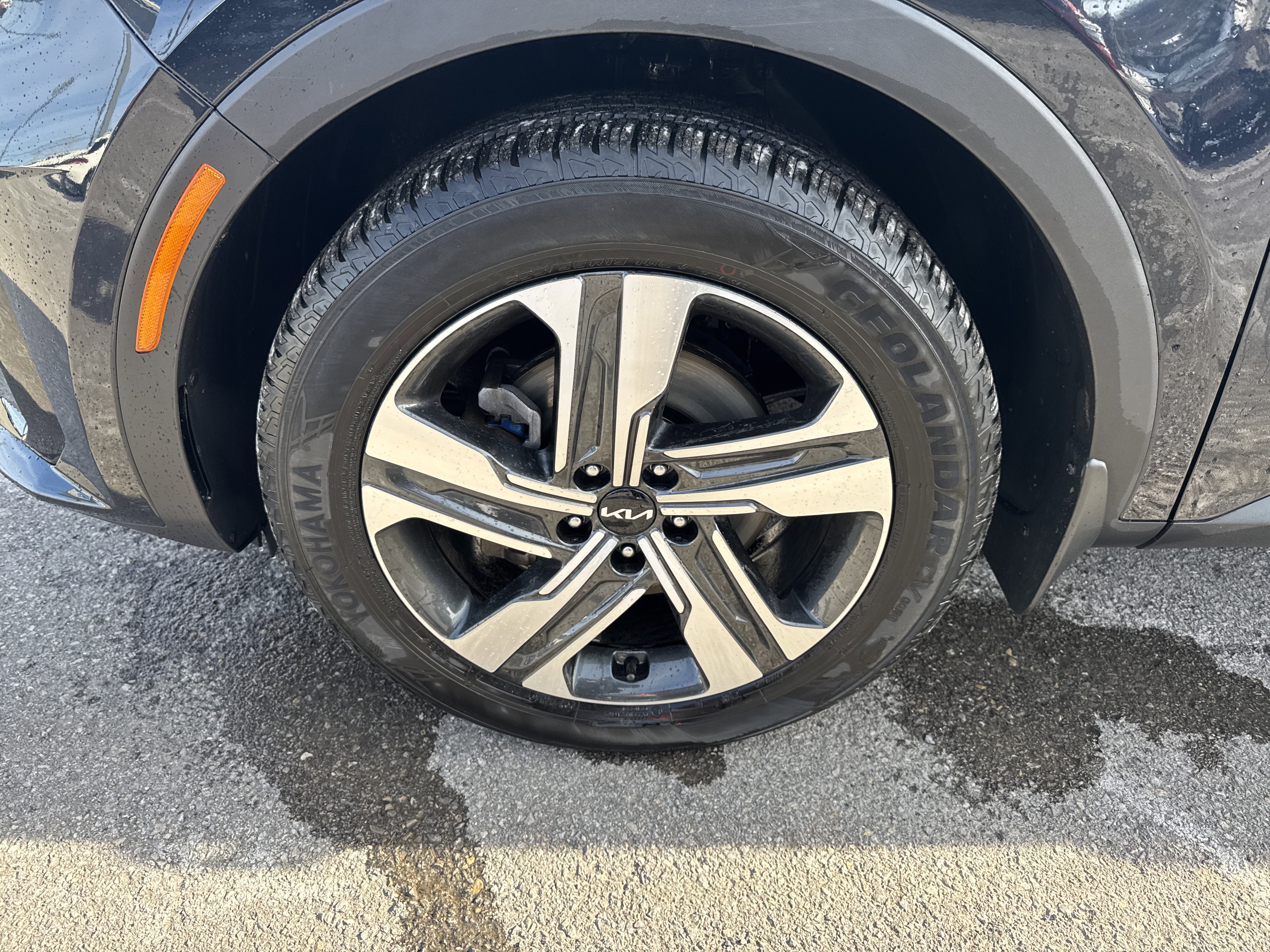 Used 2023 Kia Sorento SX Prestige w/ Panoramic Sunroof Package image 11