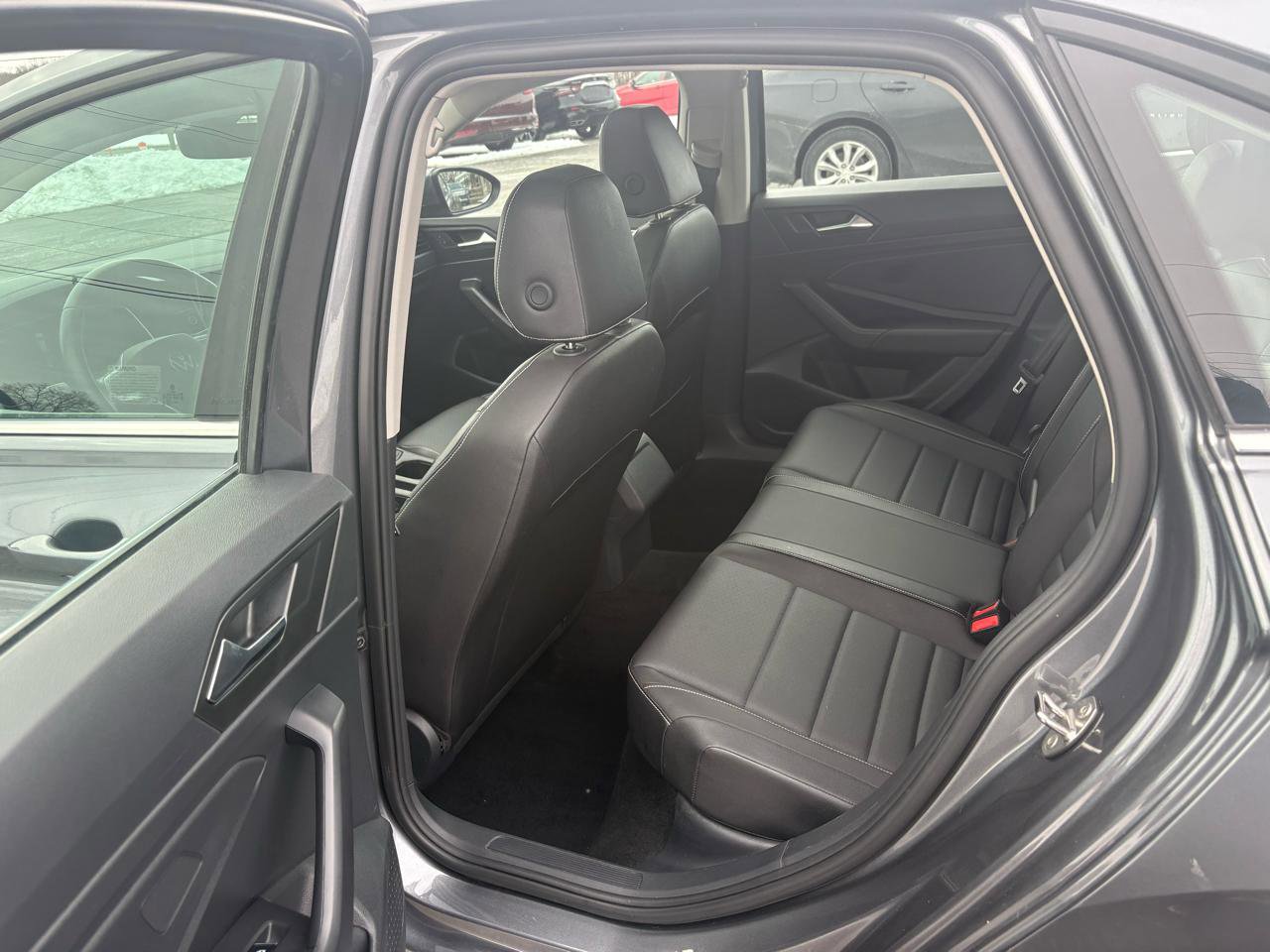Used 2024 Volkswagen Jetta SE FWD image 21