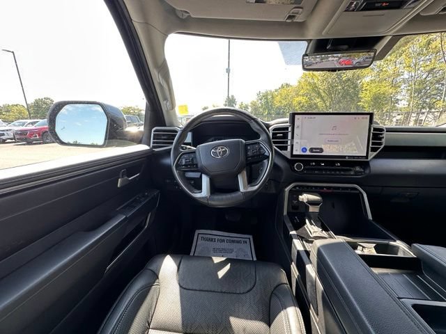 Used 2022 Toyota Prius XLE AWD/4WD image 16