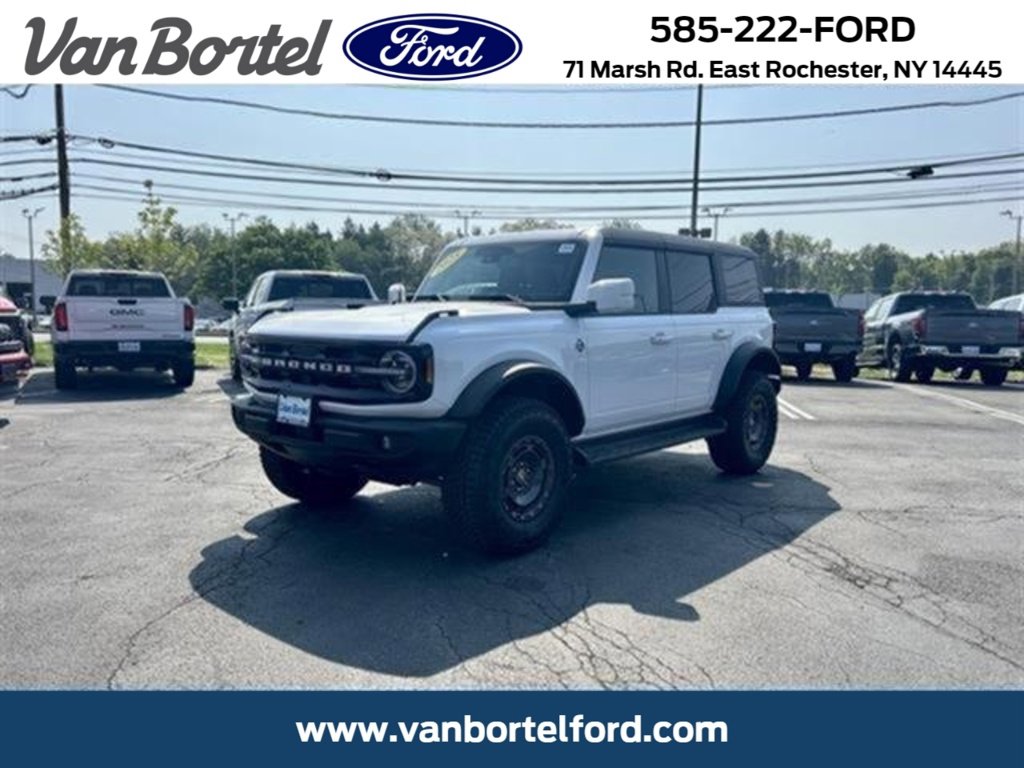 Used 2025 Ford Bronco Outer Banks w/ Sasquatch Package image 1