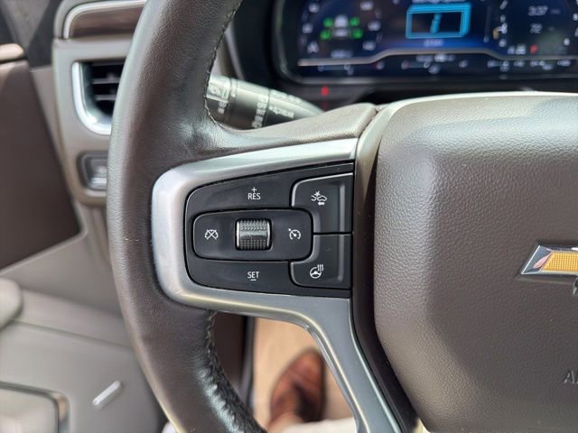 Used 2022 Chevrolet Suburban LT w/ Luxury Package AWD/4WD image 30
