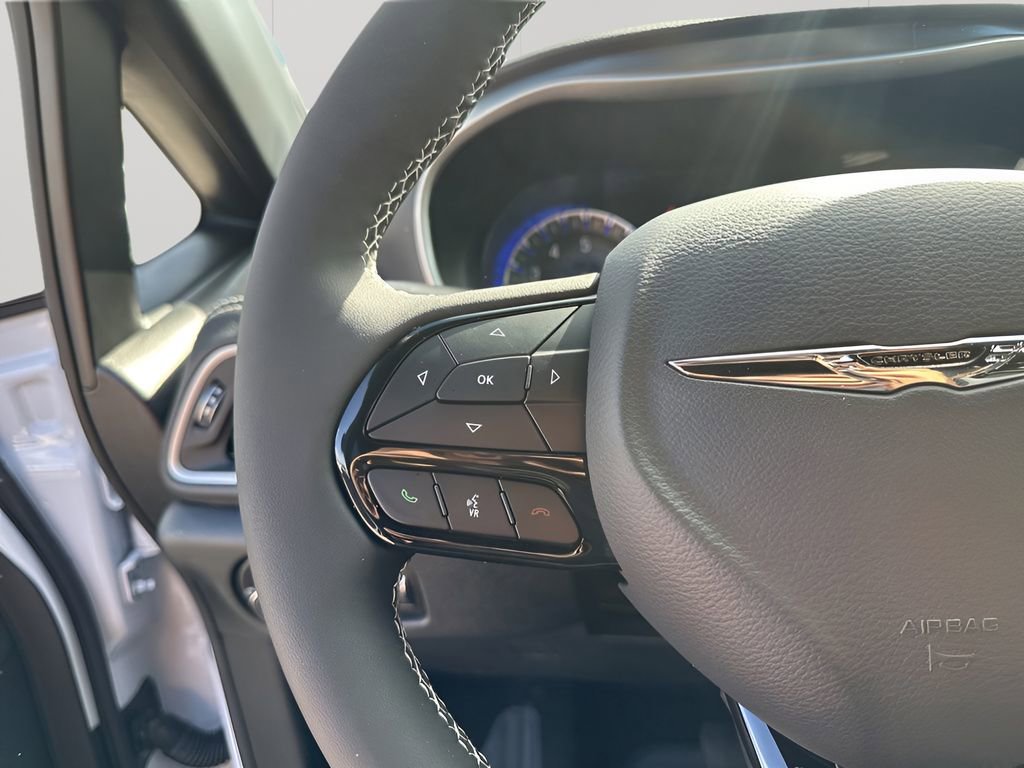 New 2026 Chrysler Pacifica Select w/ S Appearance Package FWD image 32
