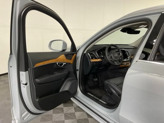 Certified 2025 Volvo XC90 B6 Plus w/ Protection Package Premier AWD/4WD image 27