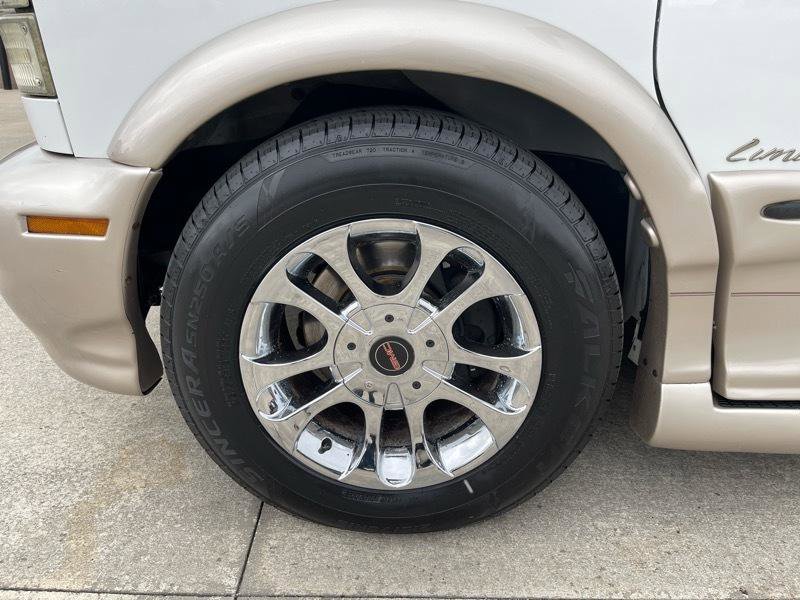 Used 2004 GMC Safari Conversion image 17