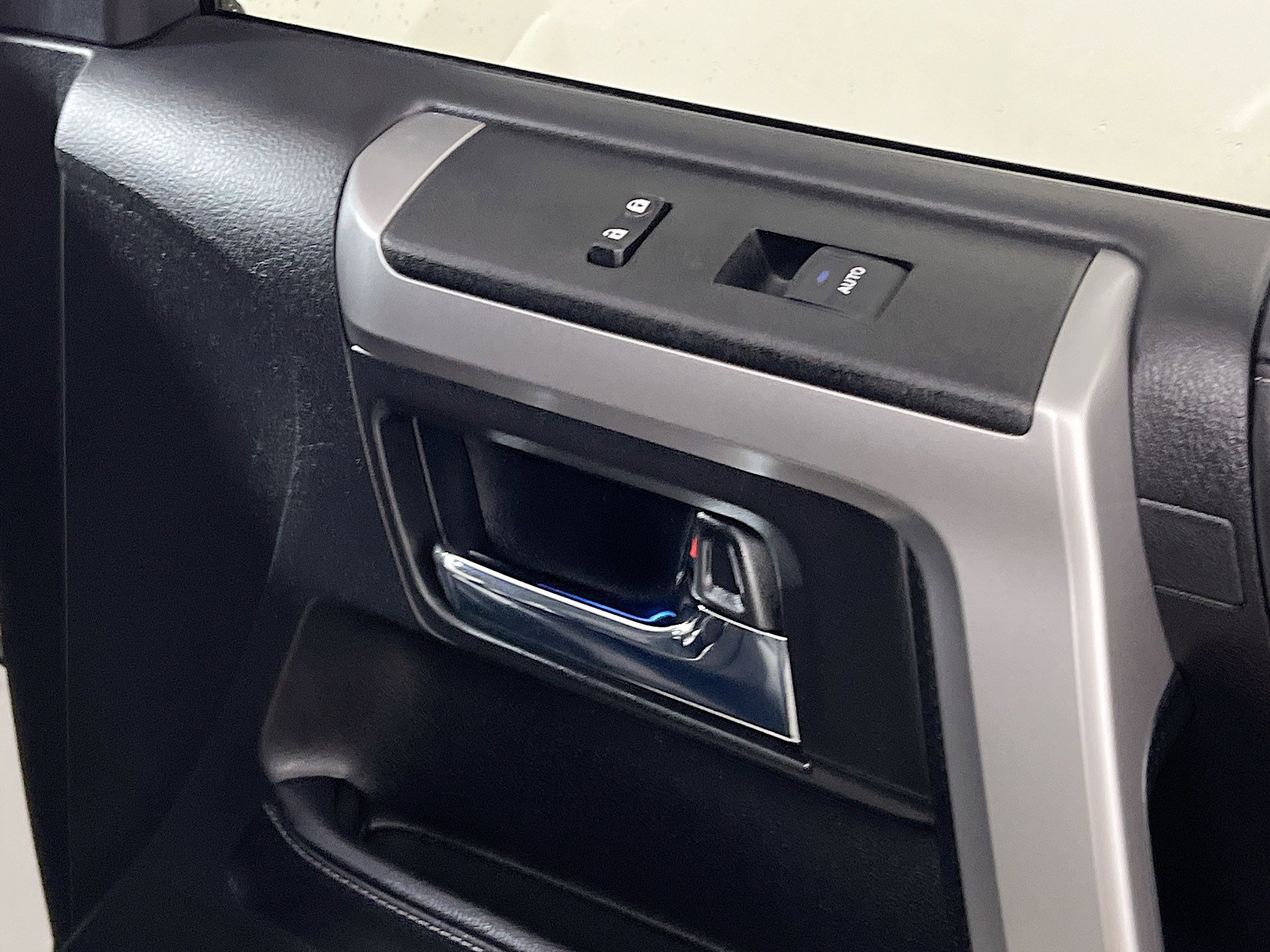 Used 2023 Toyota 4Runner Limited image 32