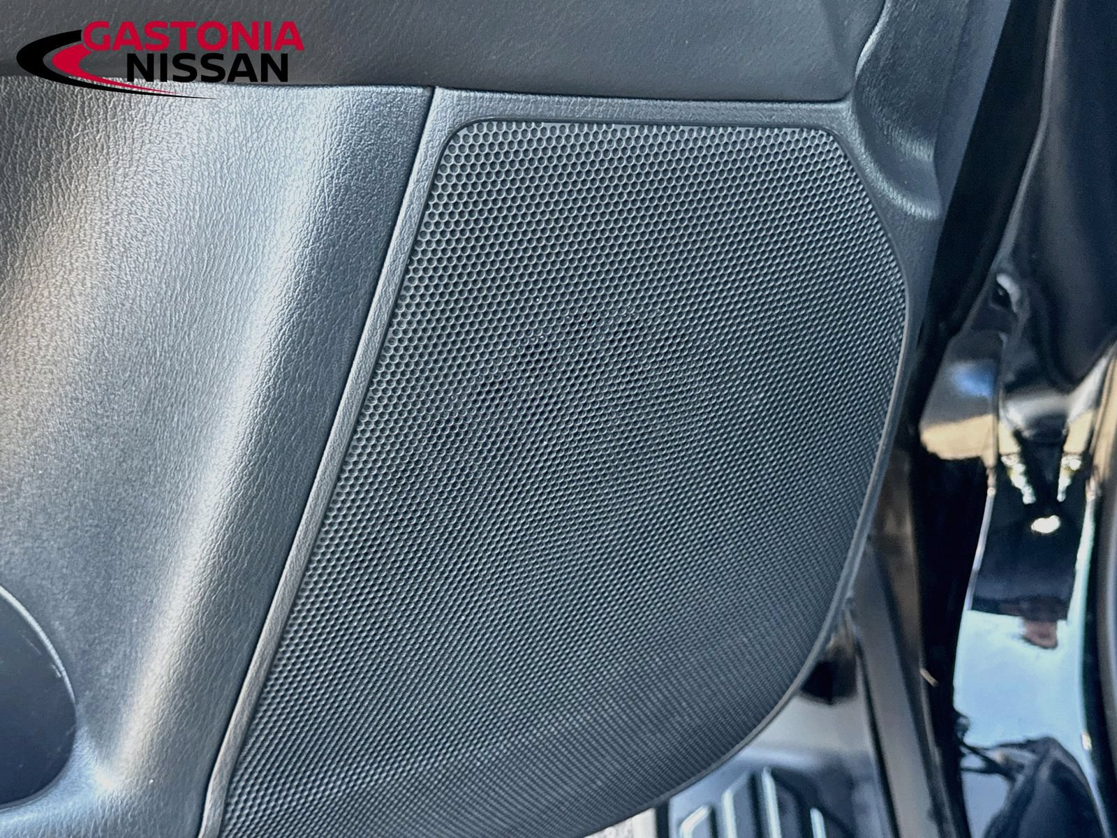 Used 2024 Nissan Armada SL w/ Captain's Chairs Package RWD image 25
