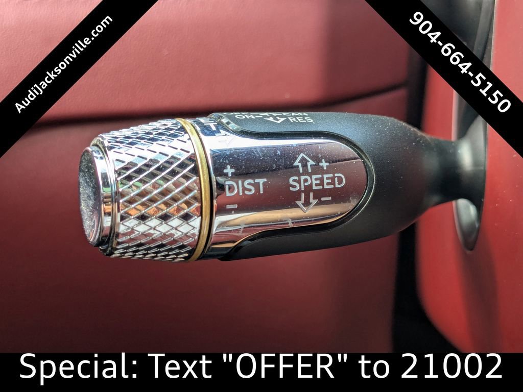 Used 2022 Bentley Flying Spur W12 image 31
