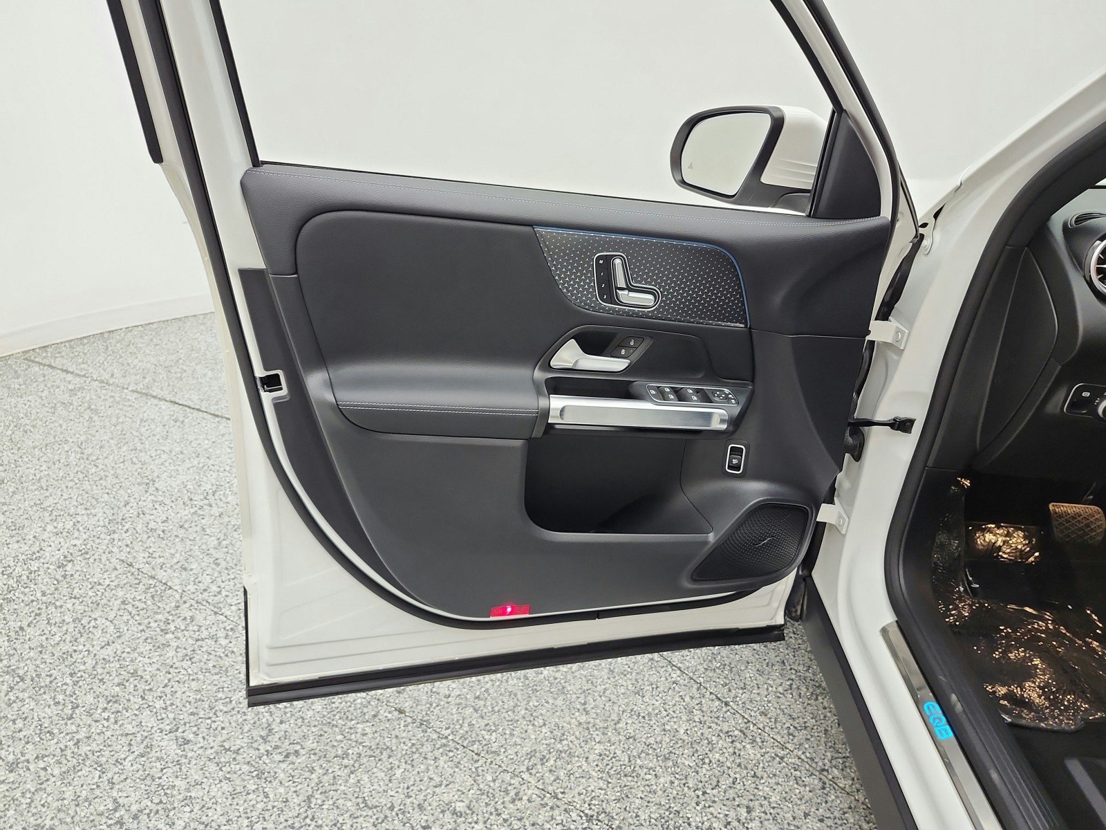 Certified 2025 Mercedes-Benz EQB 250+ image 14