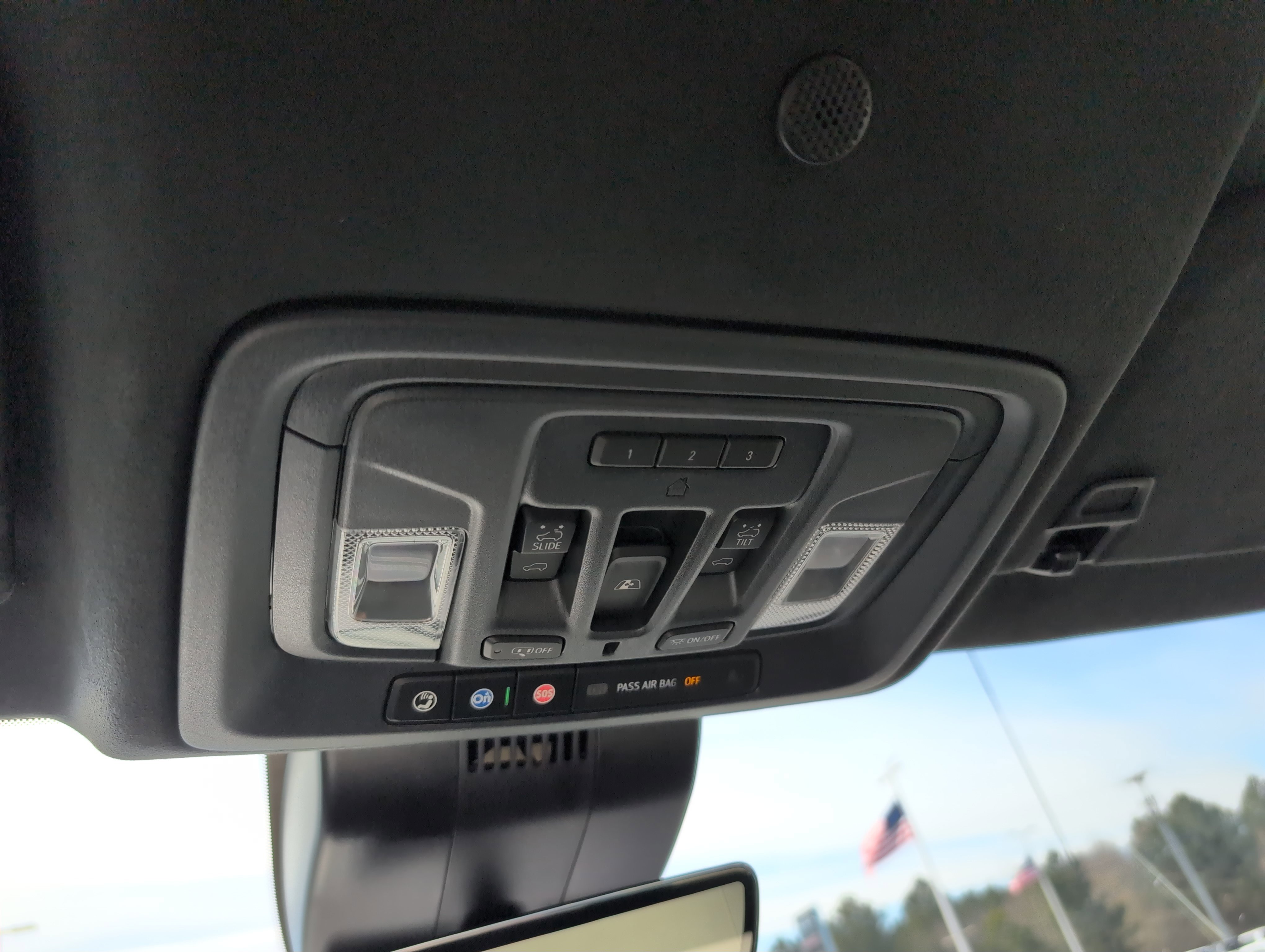 Used 2025 GMC Sierra 1500 AT4X image 28