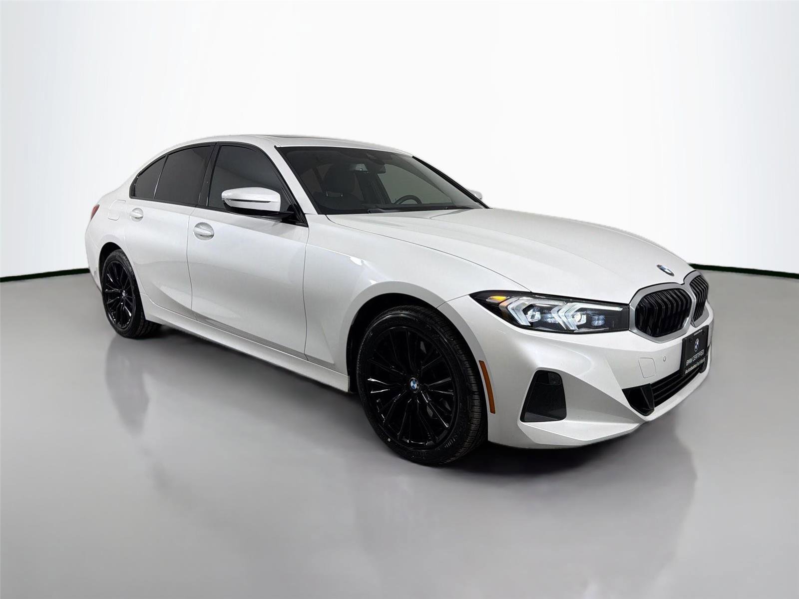 Certified 2023 BMW 330i xDrive Sedan AWD/4WD image 3
