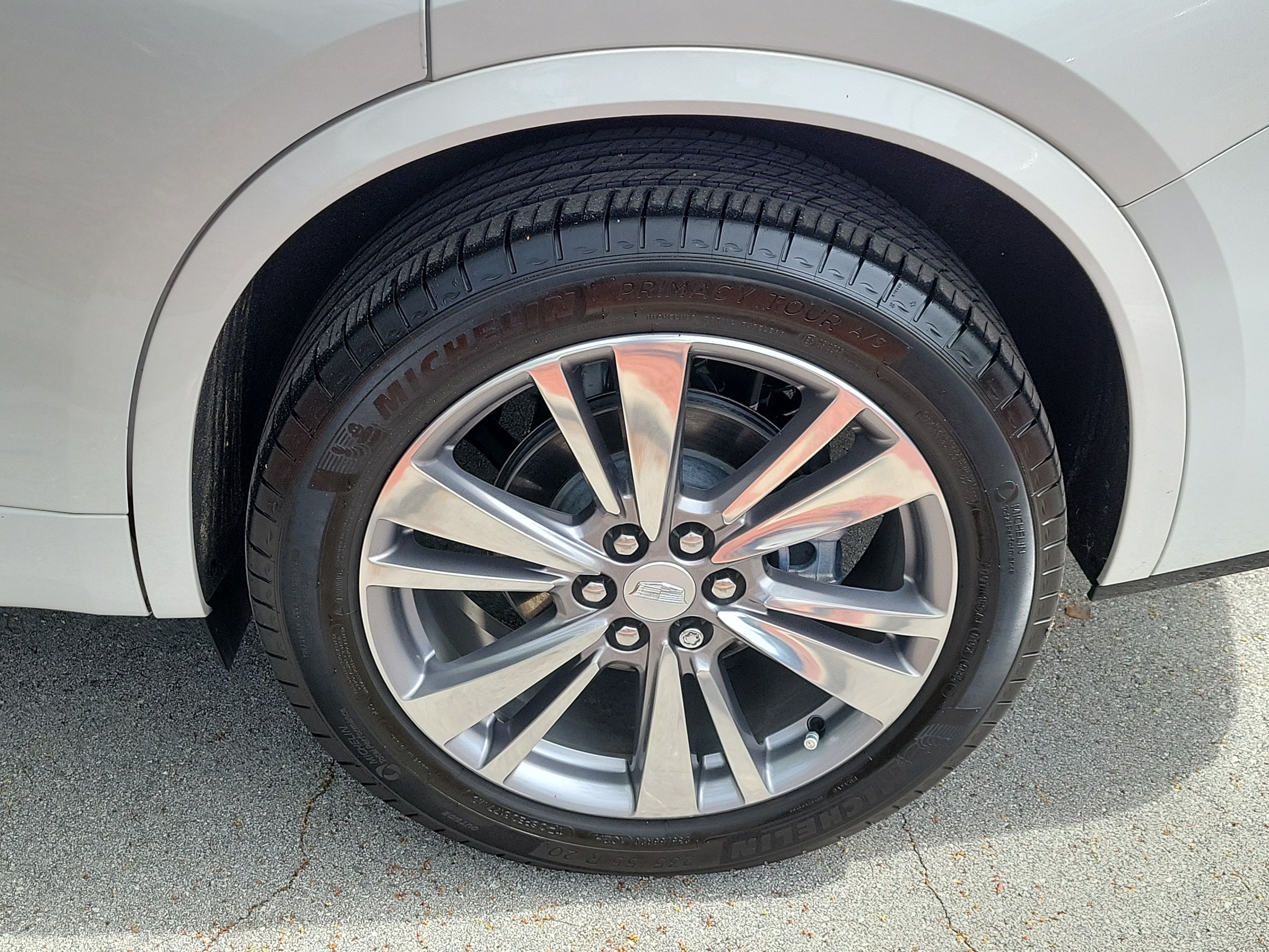Used 2024 Cadillac XT6 Premium Luxury FWD image 7