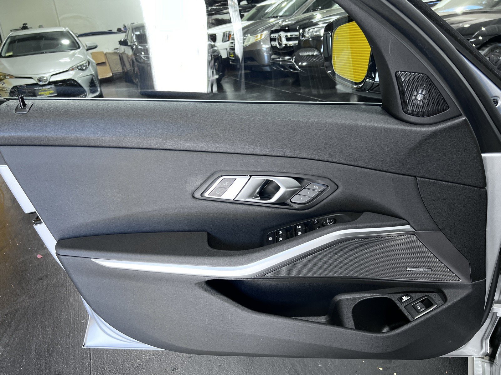 Used 2021 BMW 330e w/ Convenience Package RWD image 26