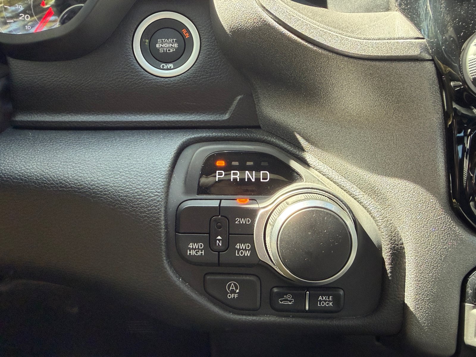 Used 2025 RAM 1500 Warlock AWD/4WD image 21