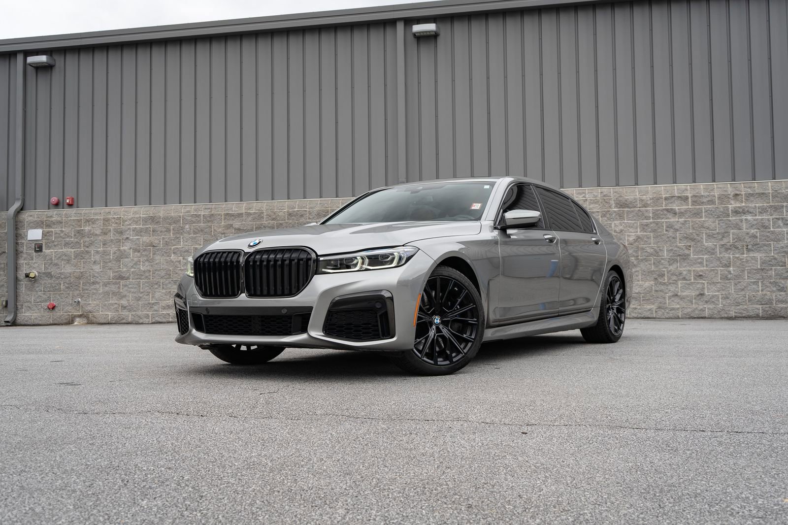 Used 2022 BMW 750i xDrive w/ Autobahn Package