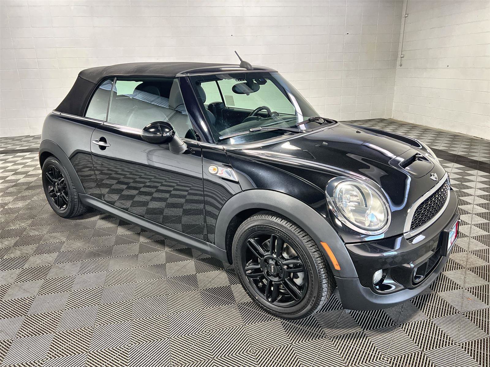 Used 2015 MINI Cooper S w/ Always Open Package image 7