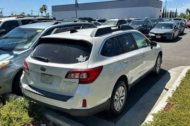 Used 2016 Subaru Outback 2.5i Premium w/ Popular Package #1 AWD/4WD image 5