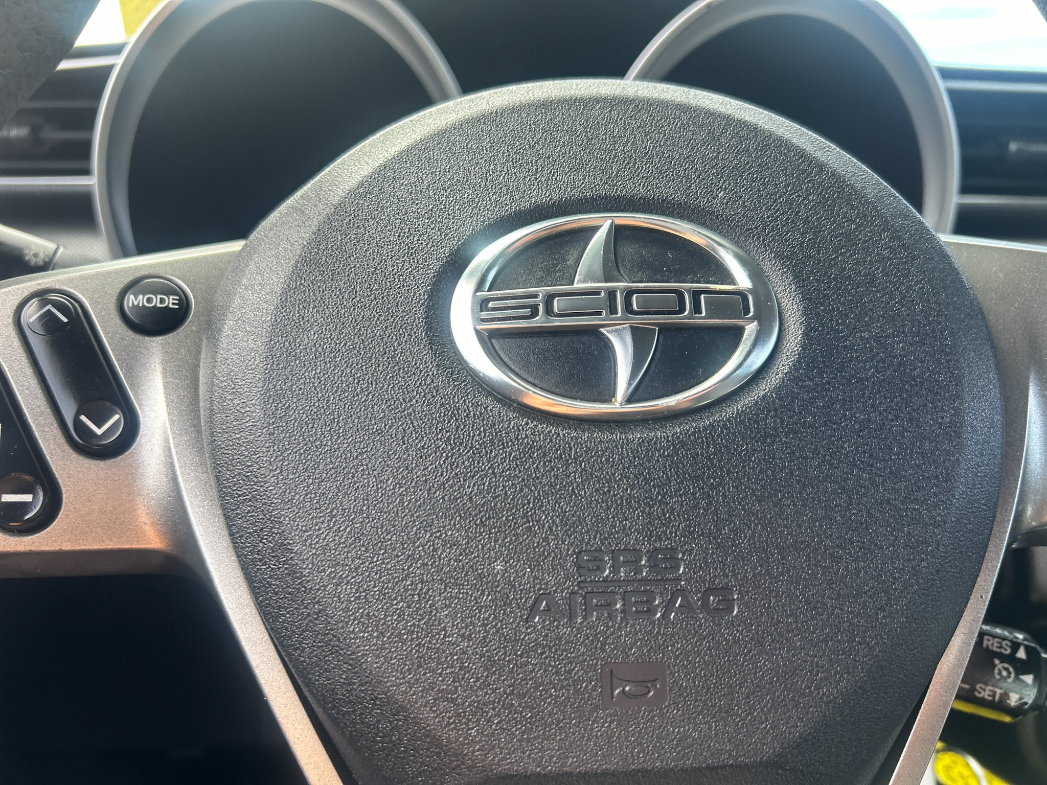 Used 2014 Scion tC FWD image 7