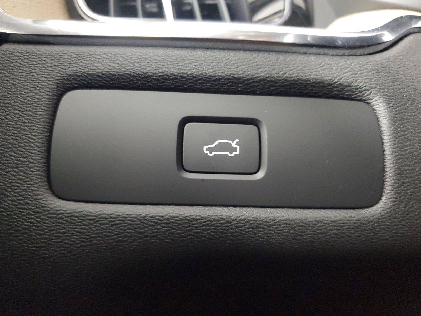 New 2027 Volvo XC60 B5 Ultra AWD/4WD image 35