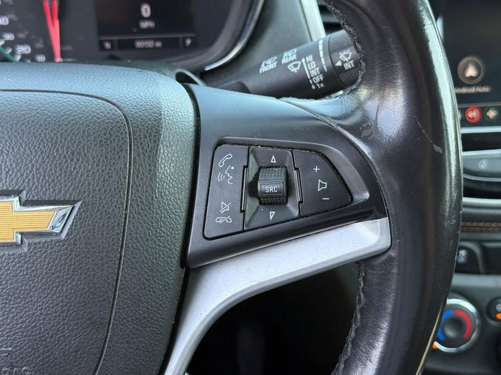 Used 2018 Chevrolet Trax LT w/ LT Convenience Package AWD/4WD image 20
