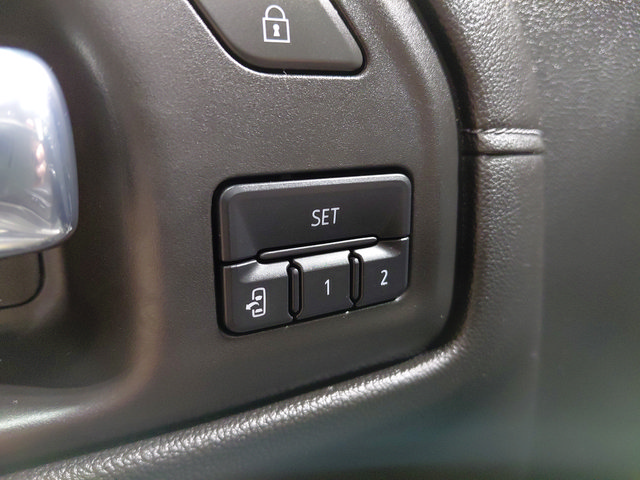 Certified 2019 Chevrolet Silverado 1500 High Country w/ Max Trailering Package AWD/4WD image 33