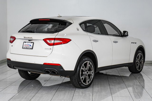 Used 2018 Maserati Levante AWD/4WD image 6