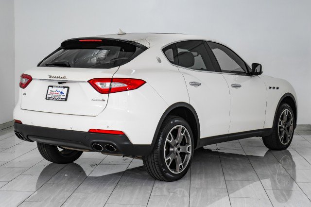 Used 2018 Maserati Levante image 6