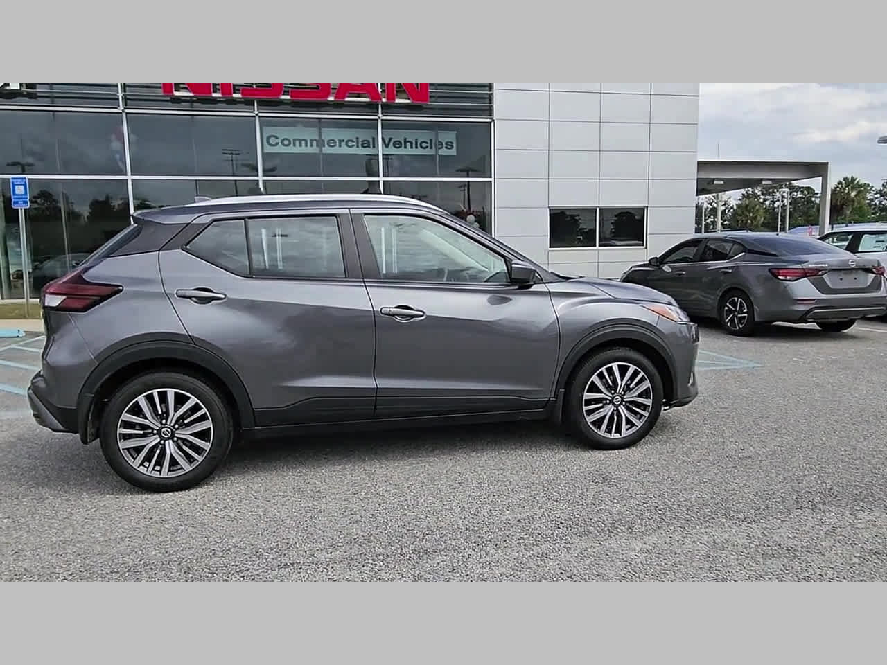 Used 2021 Nissan Kicks SV FWD image 34