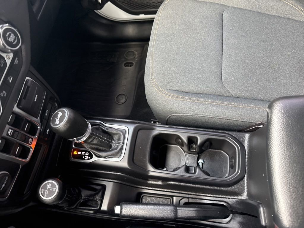 Used 2024 Jeep Wrangler Unlimited w/ Convenience Group image 34