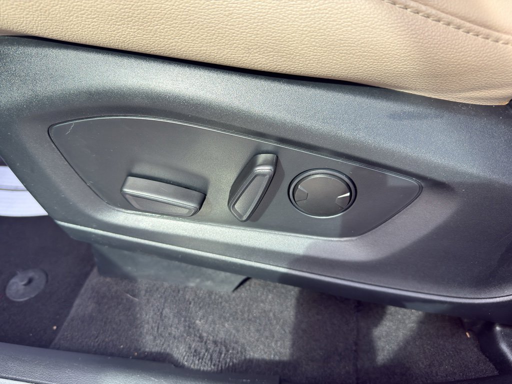 Used 2023 Ford Explorer Limited image 23