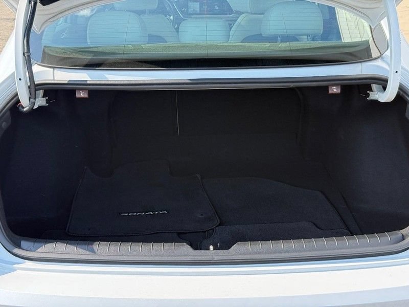 Used 2022 Hyundai Sonata Limited FWD image 10