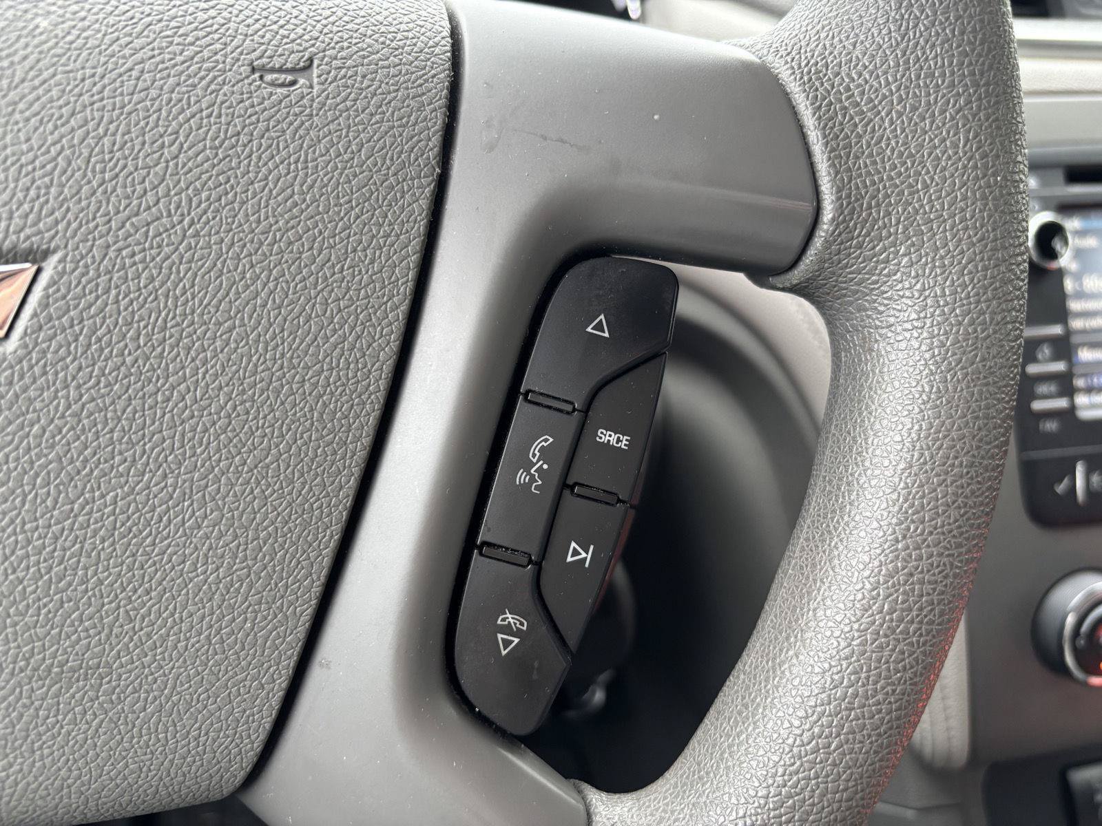 Used 2014 Chevrolet Traverse LS FWD image 20