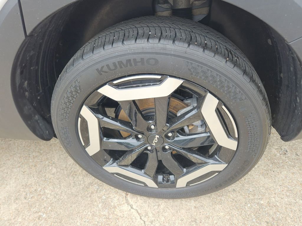 Used 2025 Kia Telluride S FWD image 26