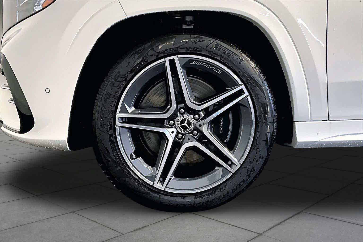 New 2027 Mercedes-Benz GLS 450 4MATIC image 17