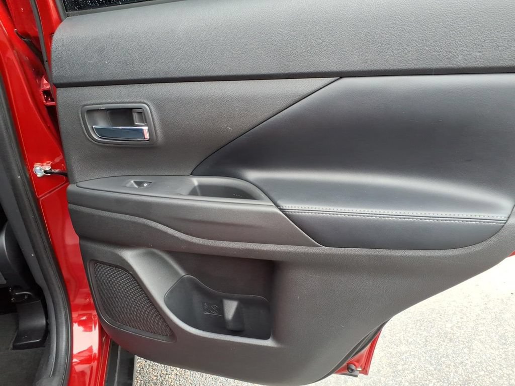 Used 2019 Mitsubishi Outlander SEL AWD/4WD image 15