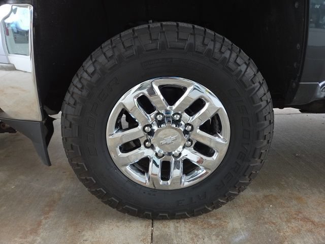 Used 2017 Chevrolet Silverado 3500 LTZ w/ Duramax Plus Package AWD/4WD image 79