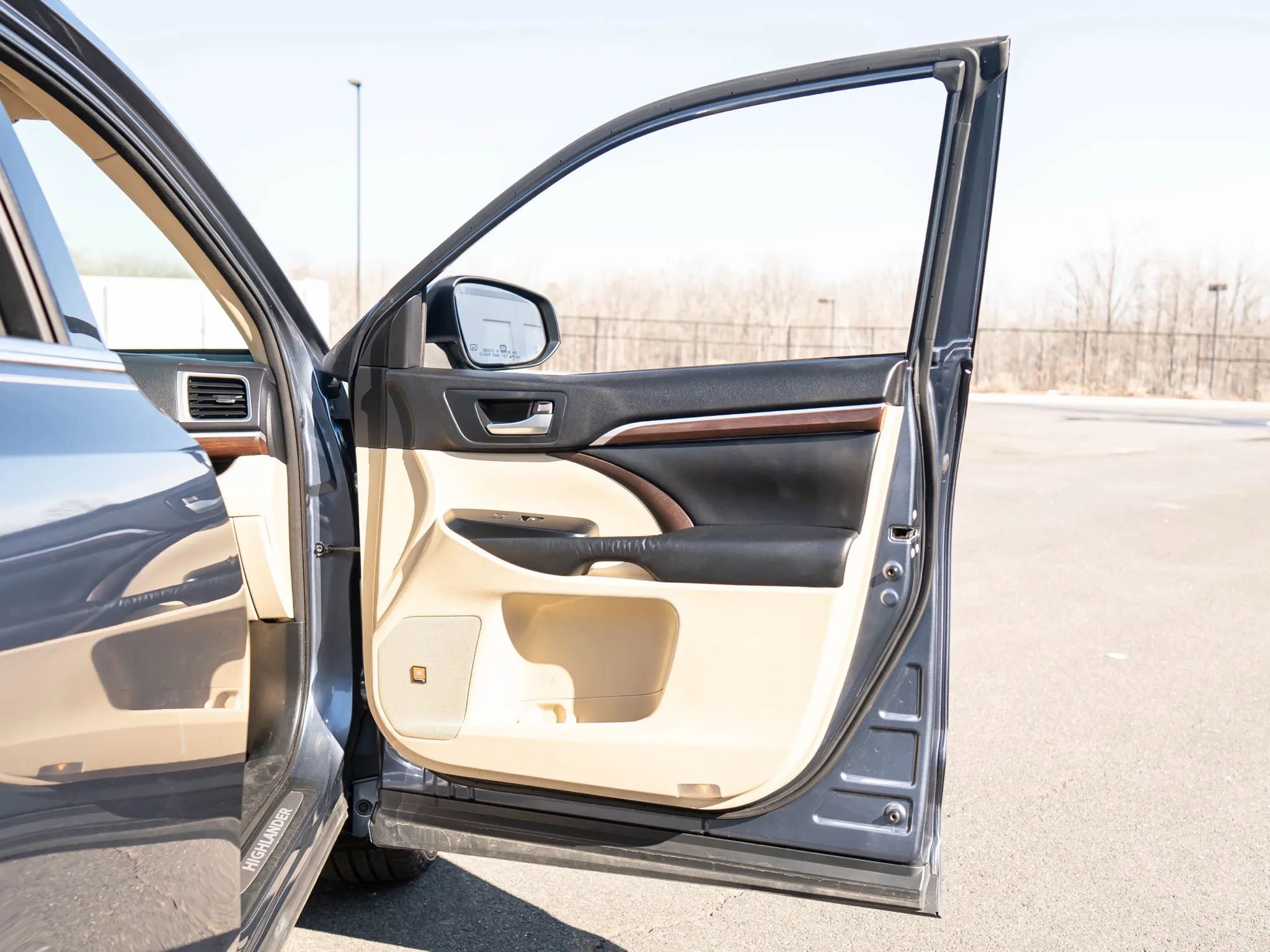 Used 2015 Toyota Highlander Limited image 47