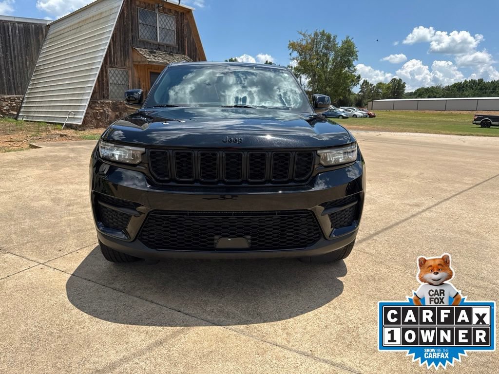 Certified 2024 Jeep Grand Cherokee Altitude AWD/4WD image 2