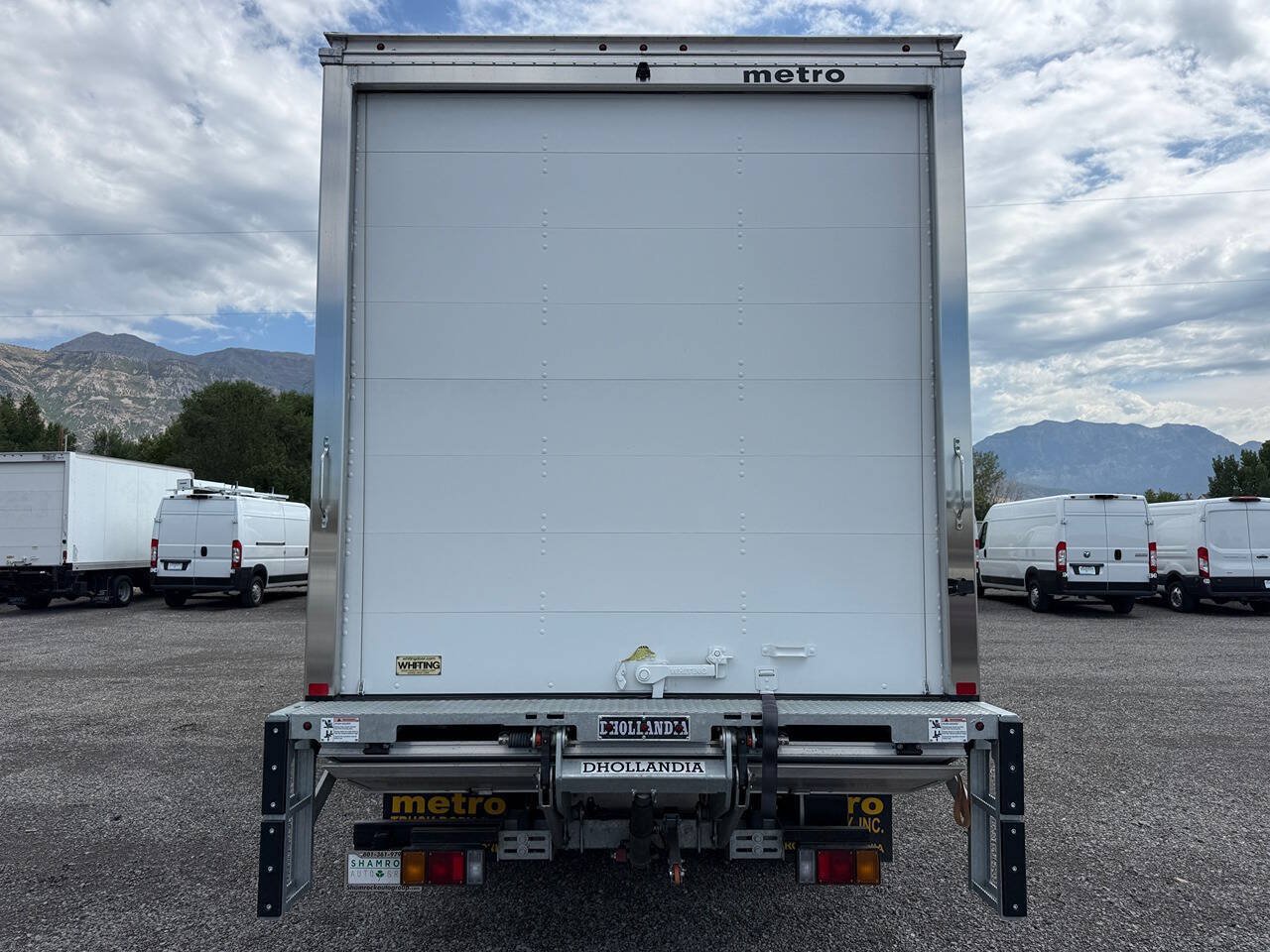 Used 2024 Chevrolet Low Cab Forward 5500HD RWD image 4
